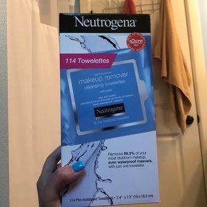 Make-Up Remover Wipes